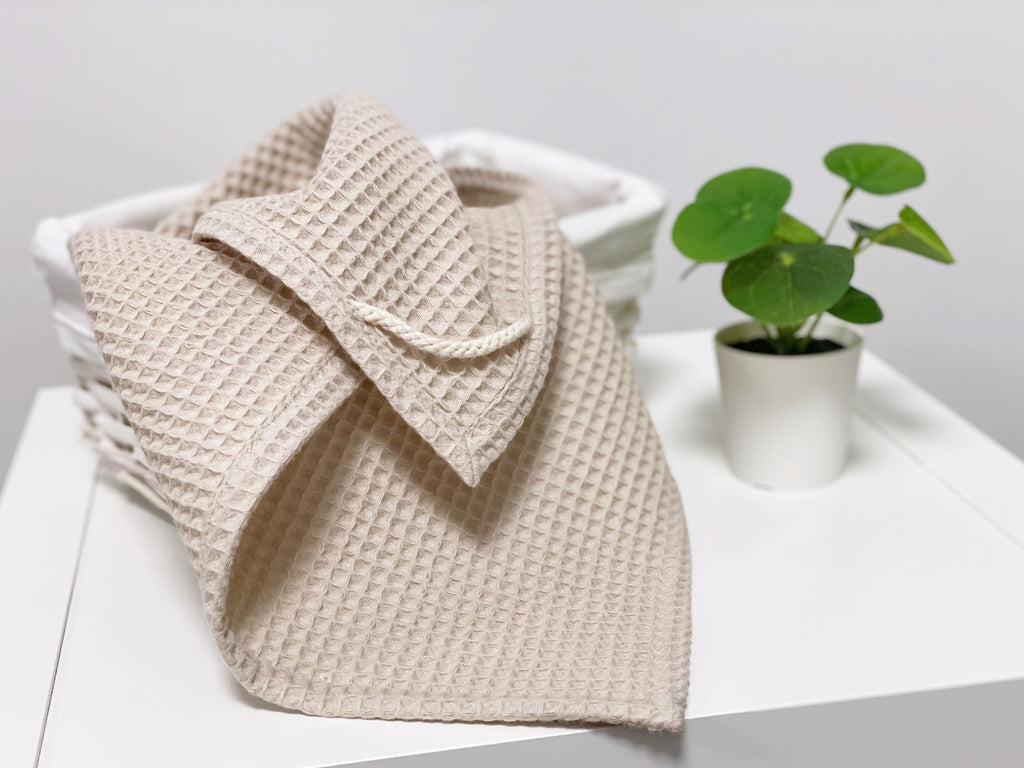 Olive waffle hand towel – Natural Cuddles